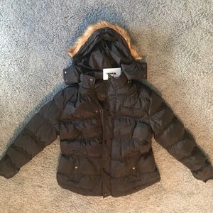 Wantdo puffy ski jacket with fur hood